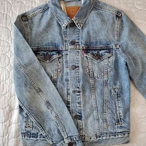 Levi's (Small) Distressed Denim Trucker Jacket
